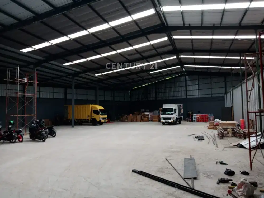 Ruang Usaha Strategis Di Main Road Soekarno Hatta