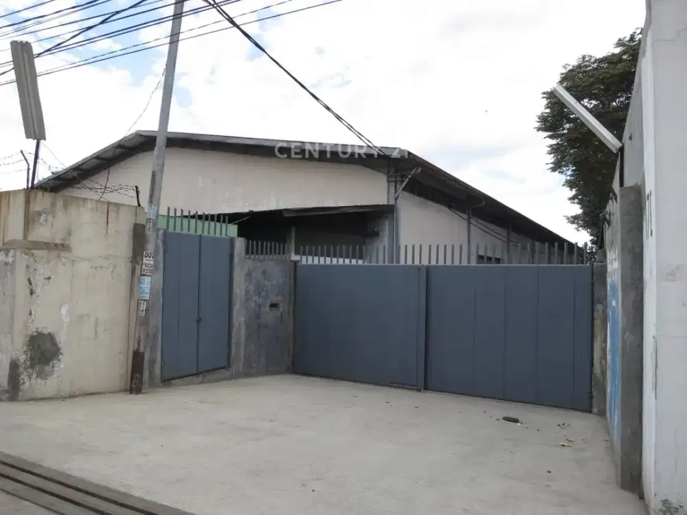 Gudang Strategis Di Main Road Raya Batujajar