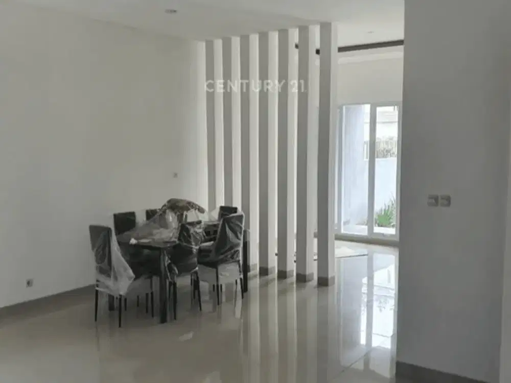 Rumah Asri 2 Lantai Di Pondok Pinus Bandung