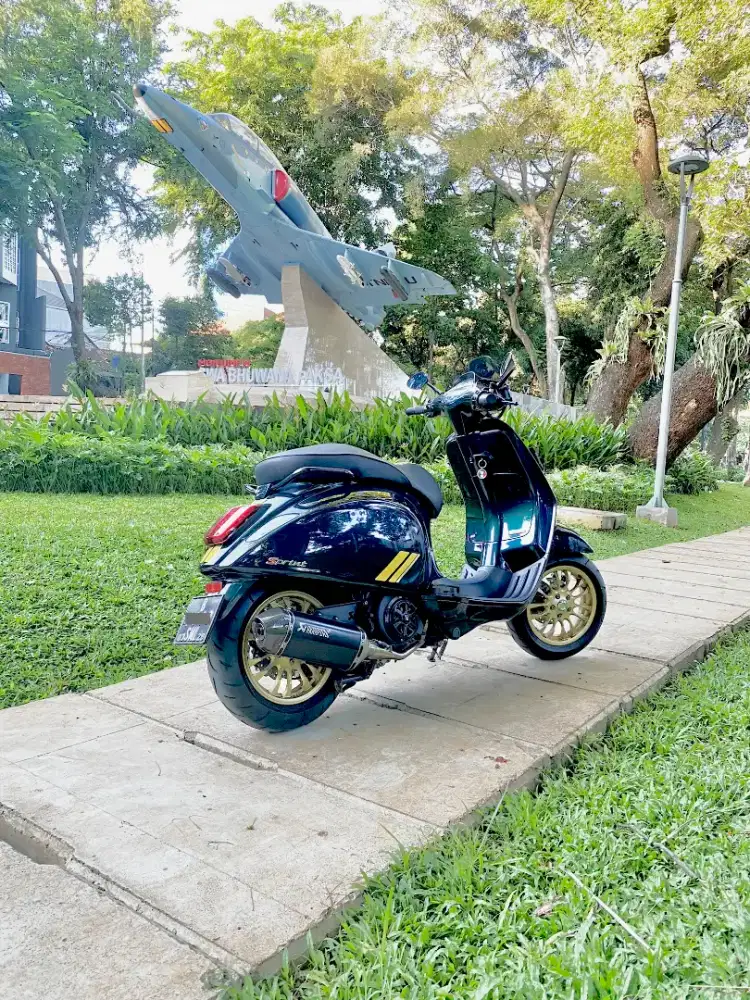 Vespa Sprint Racing Sixties 2021