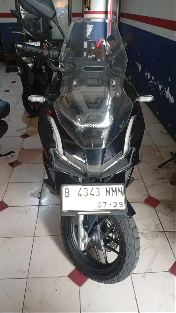 Honda ADV 160 2024 Pajak Panjang