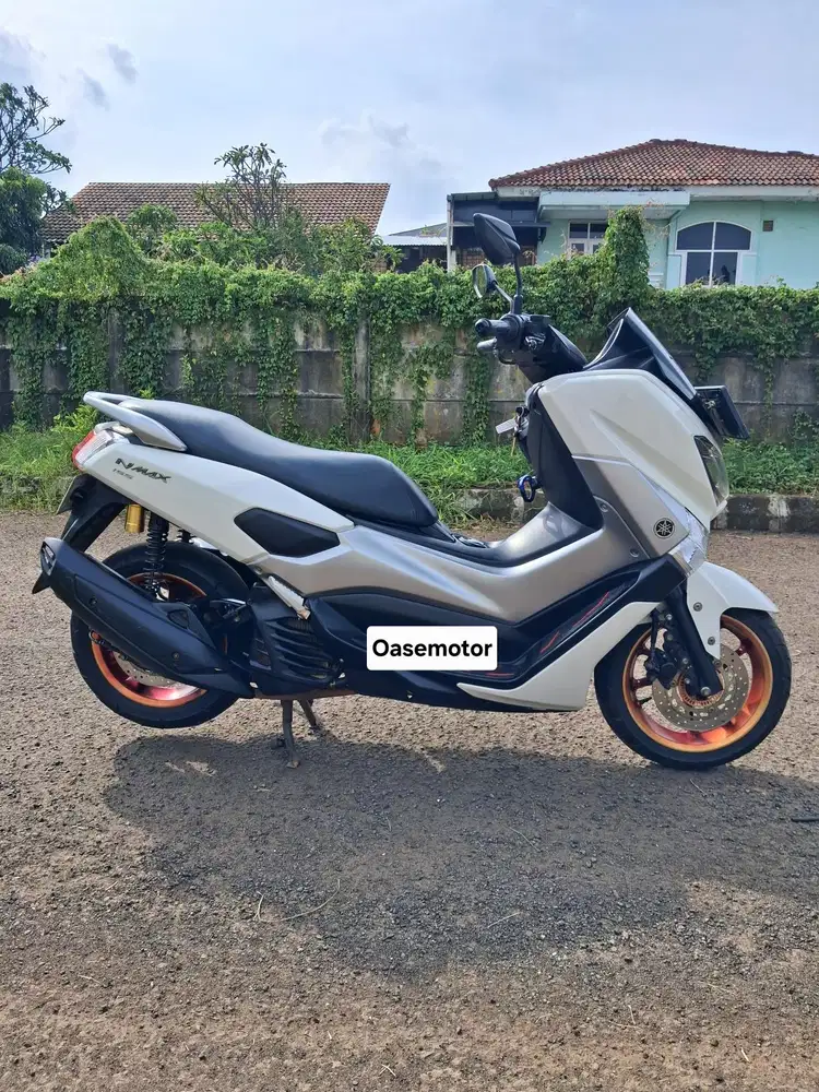 (A) Yamaha NMAX 155 tahun 2019