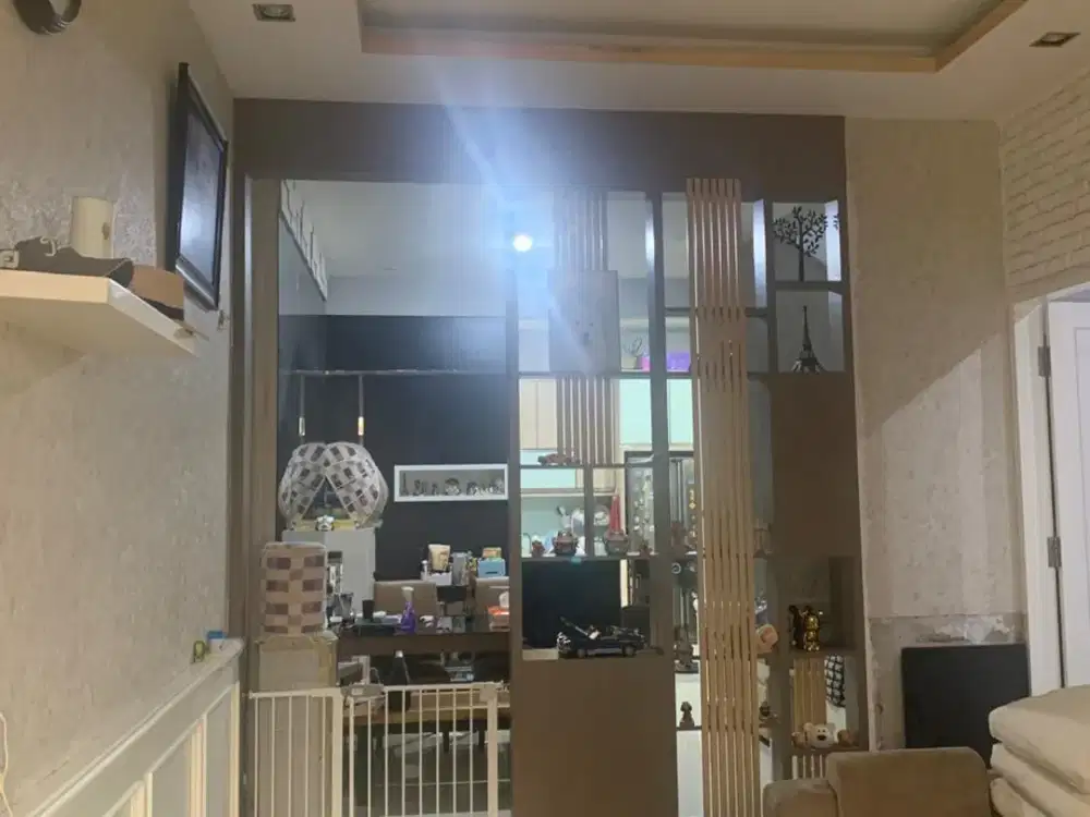 Dijual Rumah 3 Lantai Full Furnish Di Kosambi Baru, Cengkareng