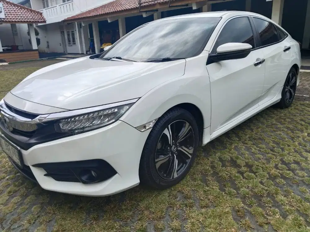 Dijual Honda Civic 1.5 TC CVT ES 2018