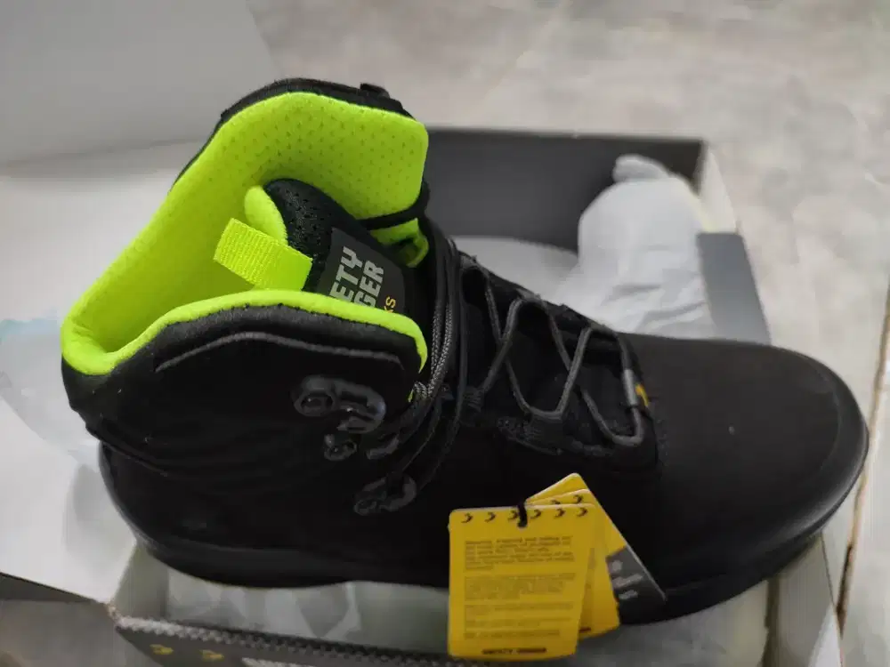 Sepatu Safety Jogger Modulo S3S Mid Size 41