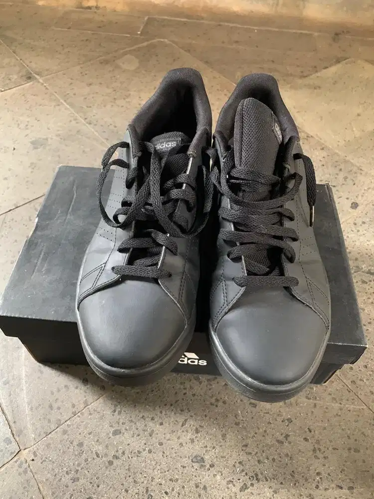 JUAL SEPATU TENNIS ADIDAS