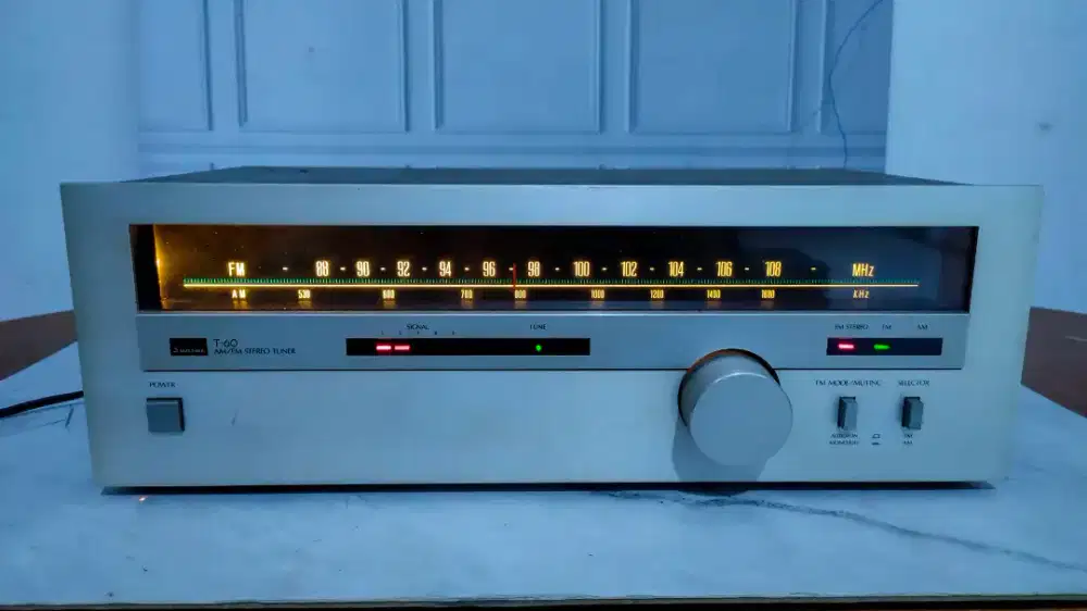 Sansui tuner AM FM T60