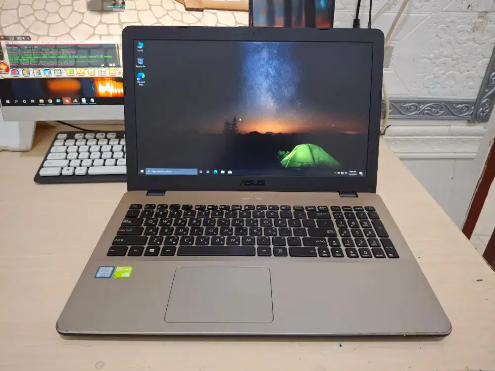 Laptop ASUS X542UN Core i7 8550U 8GB/256GB 15inch FHD Nvidia MX150 4G