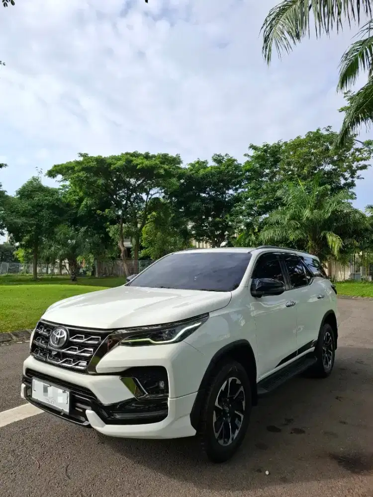 Fortuner VRZ GR Sport 2.8 2022 Diesel Matic AT Solar 1GD Putih Non TRD