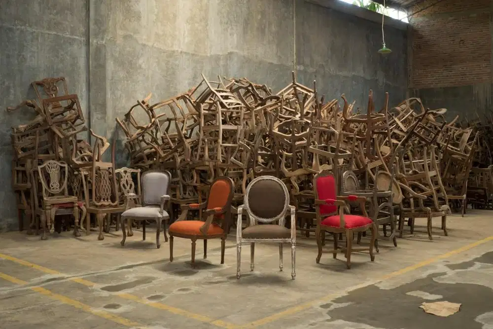 Cuci gudang 150+ kursi kayu premium-murah (siap angkut)