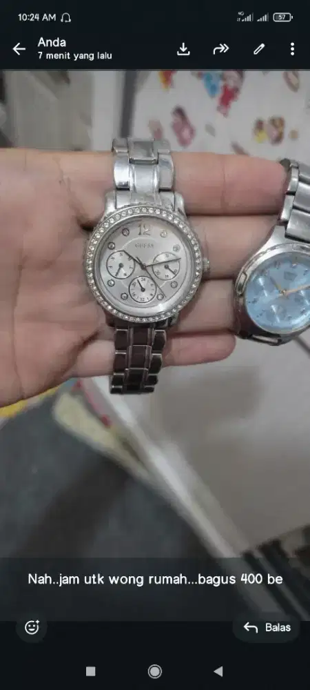 Jam wanita Guess cantik