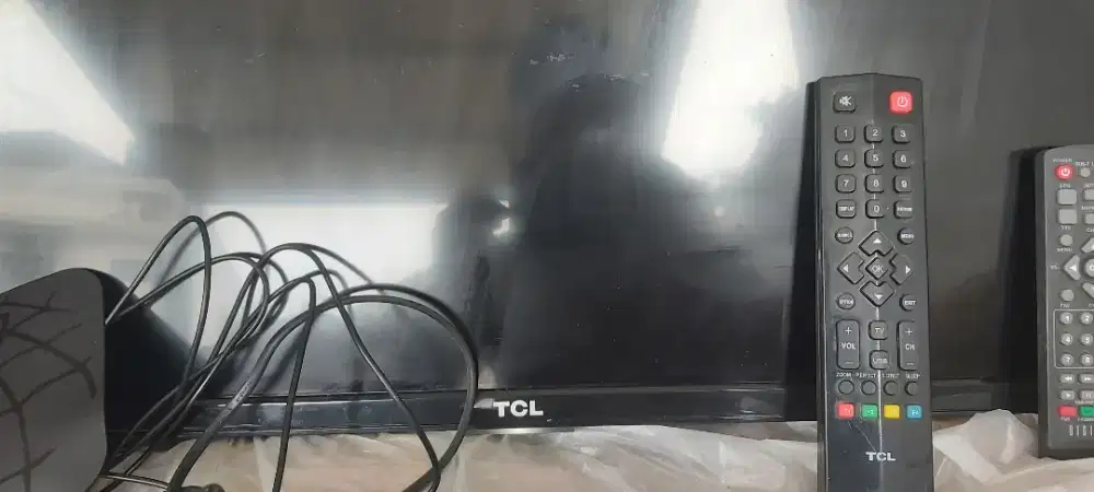 TV TCL 32 RUSAK