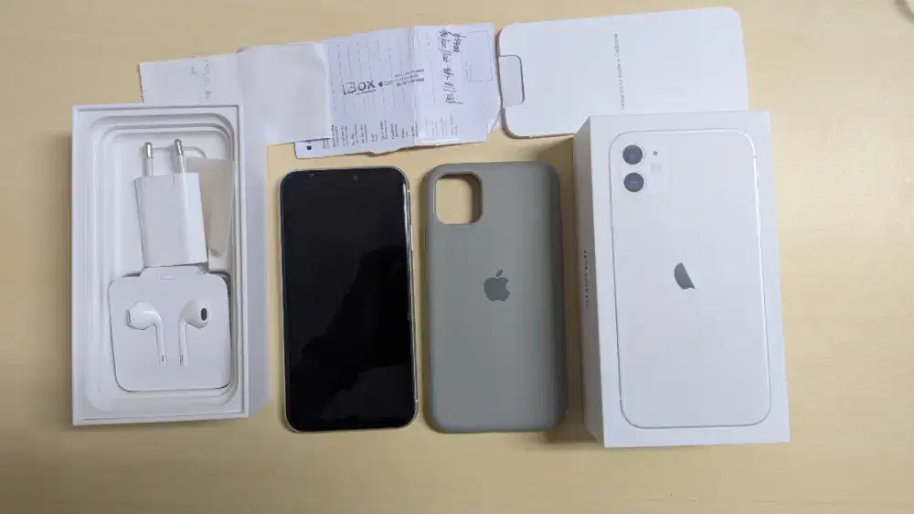 Iphone 11 White iBox 64GB Charger Headset Ori