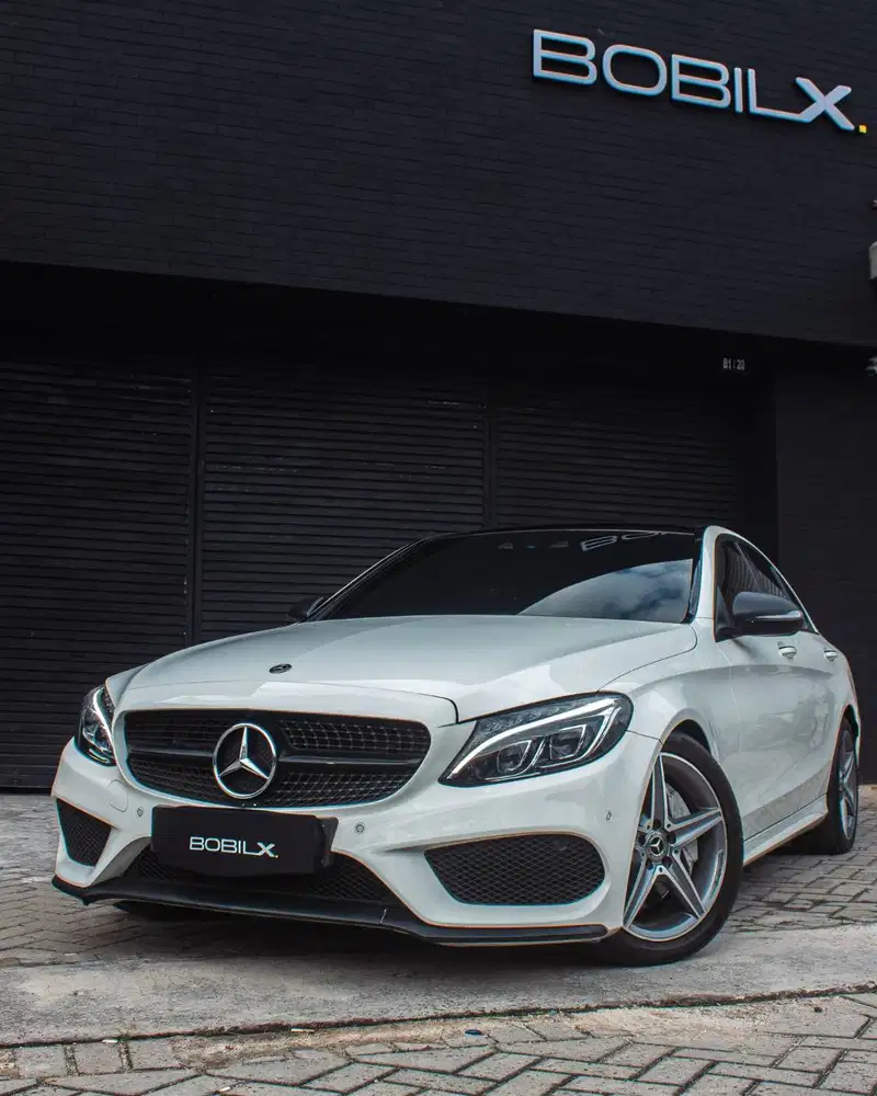 NIK 2018 Mercedes-Benz C300 AMG Polar White