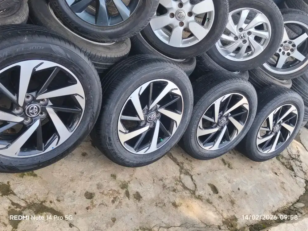 VELG OEM RUSH GR R17 BERIKUT BANNYA 215/60 R17 80/90%