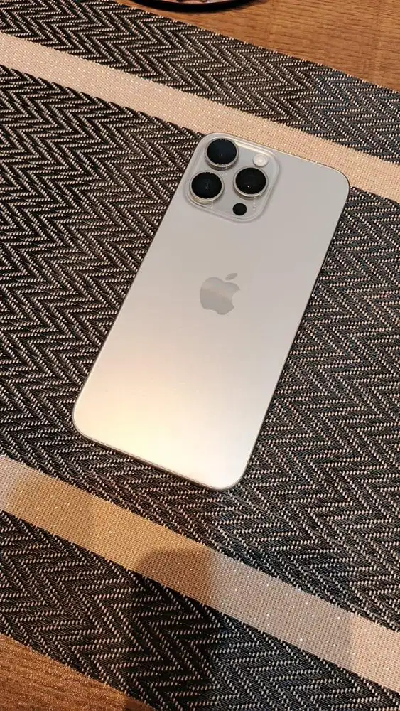 Iphone 15 Pro Max Second