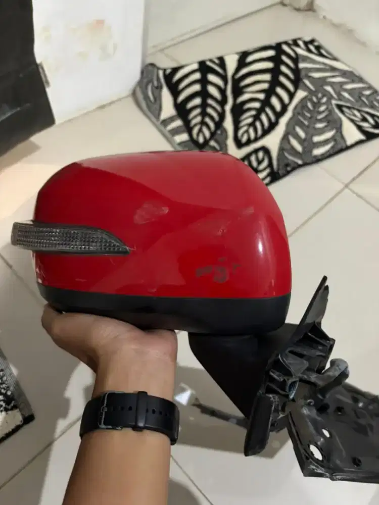 Spion Ayla type R 2019