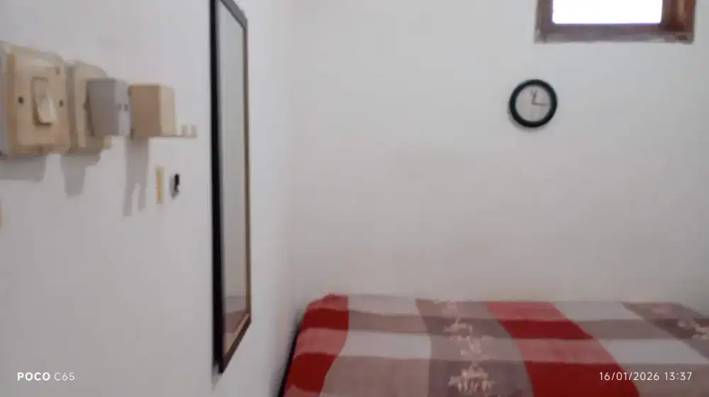 Kos Putri AC Kamar Mandi Dalam Jl.Cempolorejo Dekat Pasar Karangayu