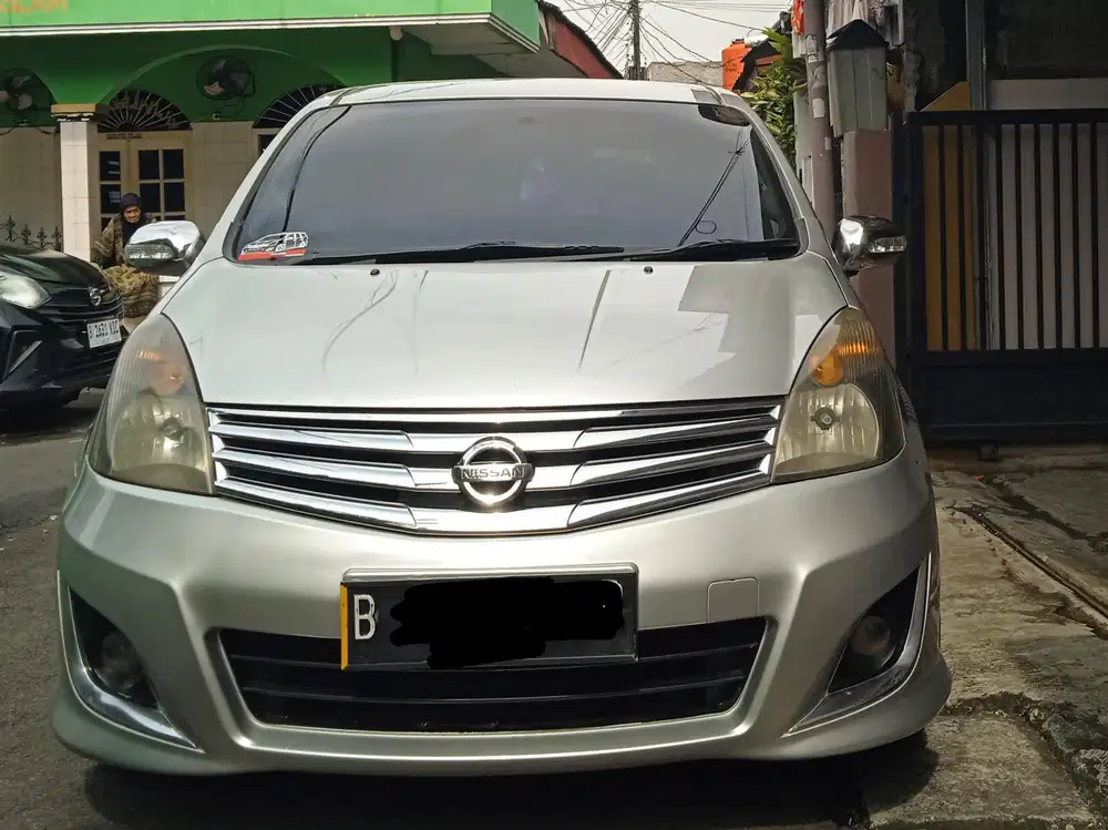 Nissan Grand livina 2011 Bensin