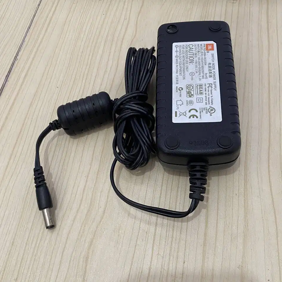 Switching Adapter JBL 18Volt
