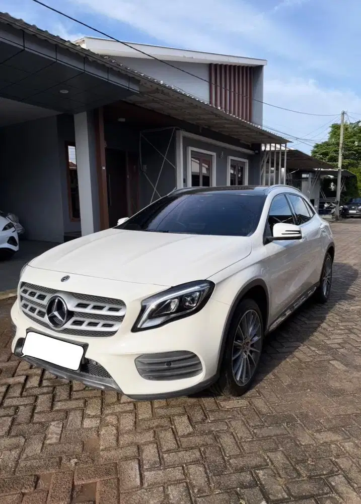 Di jual mobil mercy tahun 2020