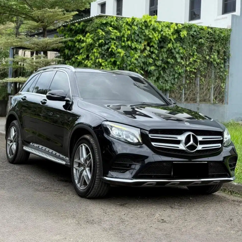 (CASH) Mercedes Benz GLC200 AMG 2018