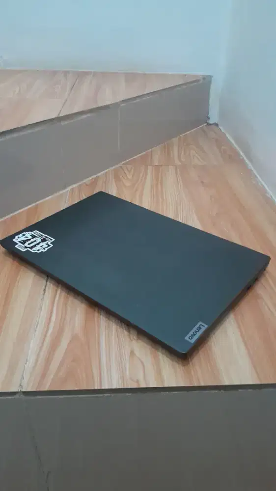 Lenovo V14 G2 Ryzen 3 5300U SSD 256 RAM 12