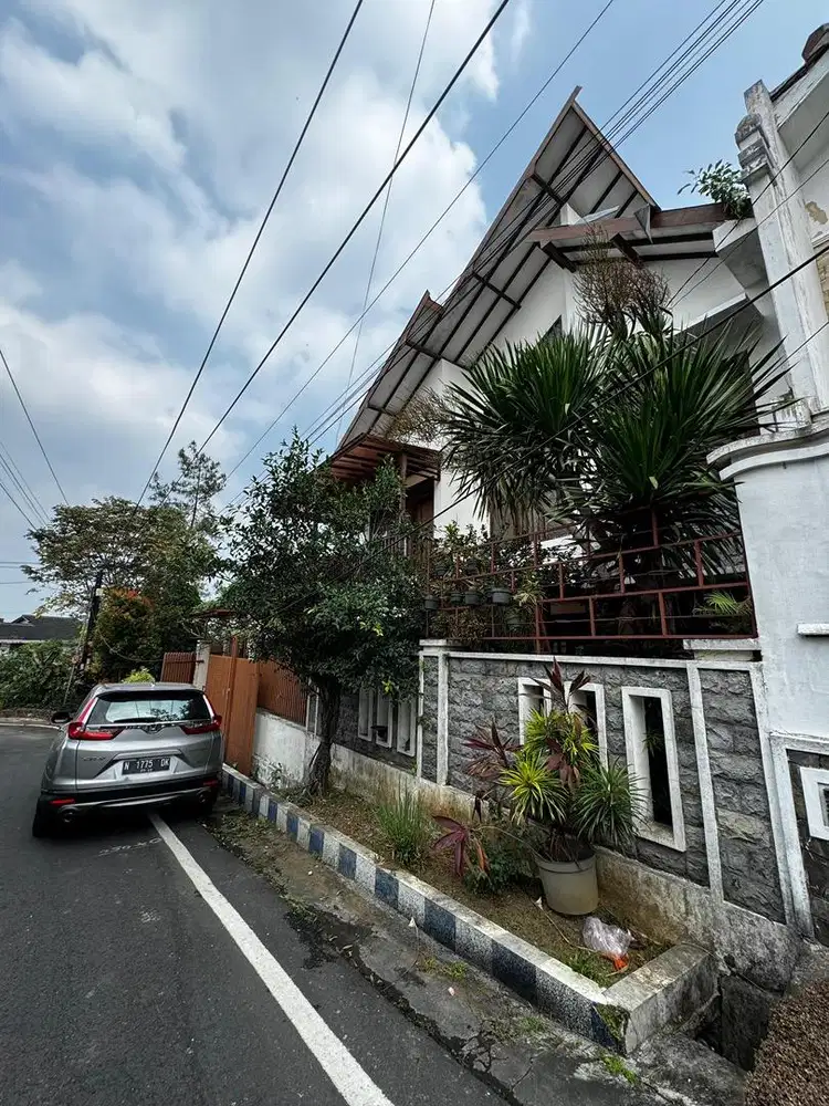DIJUAL NEGO! RUMAH DI KOMPLEK KOTA MALANG