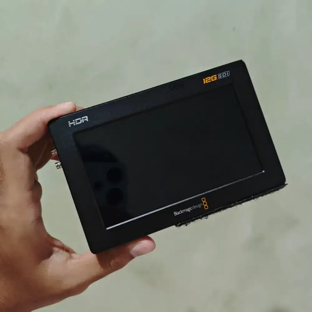 Blackmagic Video Assist 5inch 12G likenew