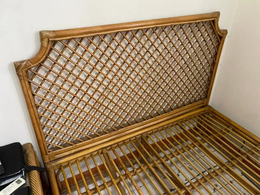 Dipan Full Rotan uk 140 x 200