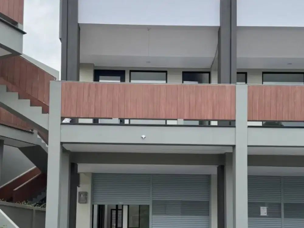 Disewakan Ruko 2 Lantai Posisi Hook Siap Pakai di Kota Baru Parahyangan Bandung