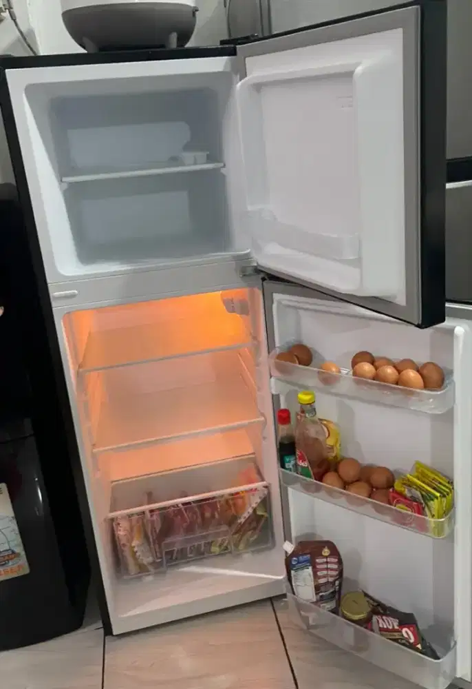 Kulkas canghong baru 2 bualn