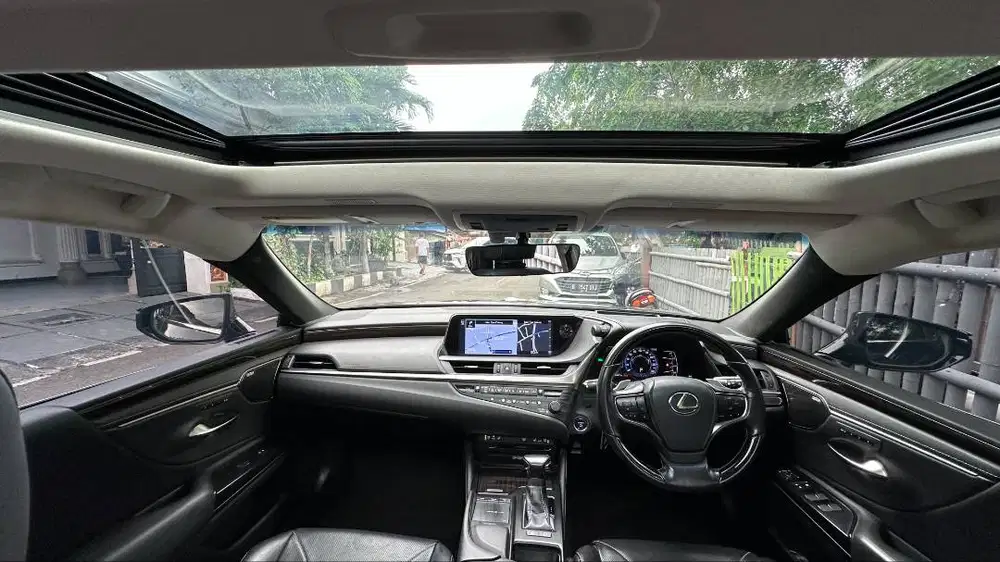 Lexus ES300 Hybrid Pemakaian 2019
