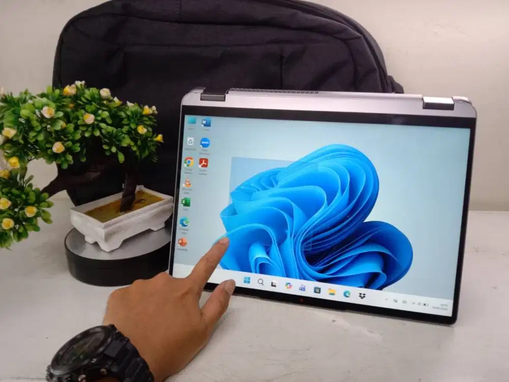 JUAL Laptop 2in1 Lenovo Flex 5i i5-1335U/16gb/512gb/14,8inci Touchscrn