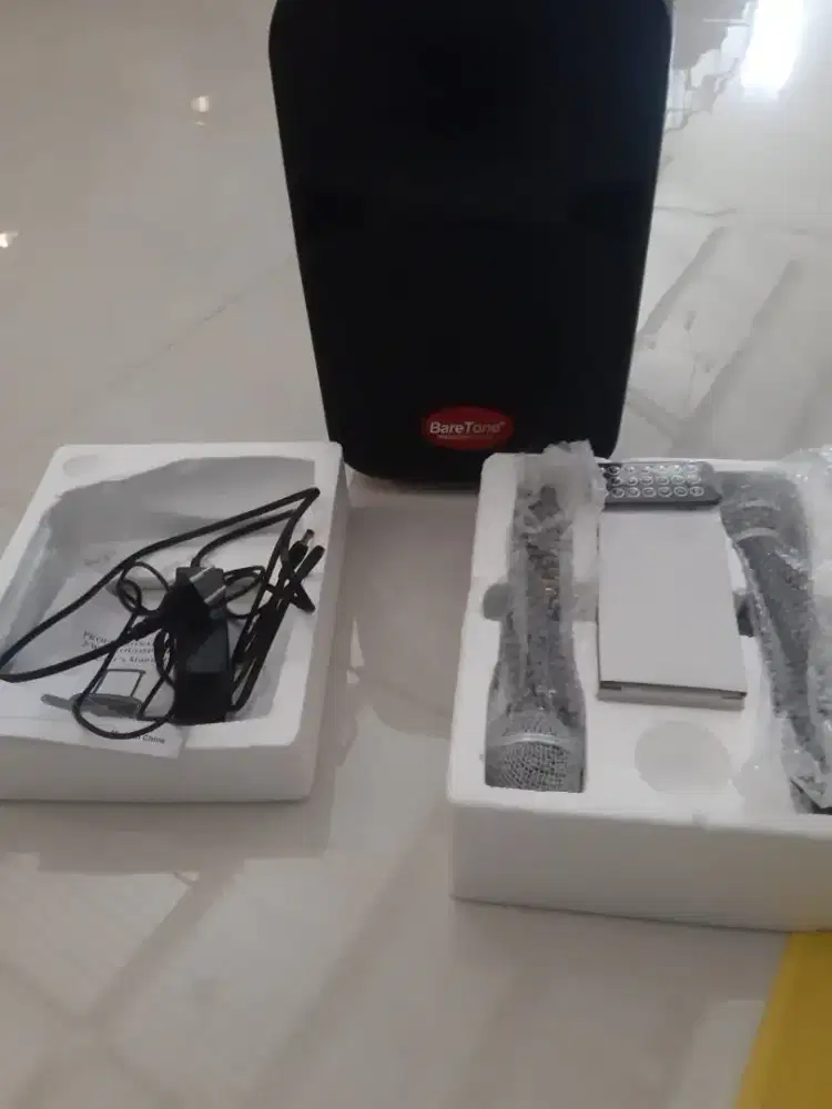 Speaker Wireless Portable Aktif Baretone MAX8EB