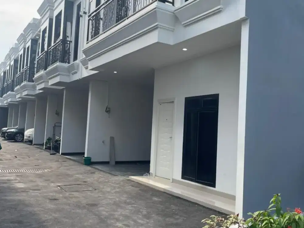 rumah strategis ekonomi dekat rs.husada,stasiun mangga besar di jakarta pusat