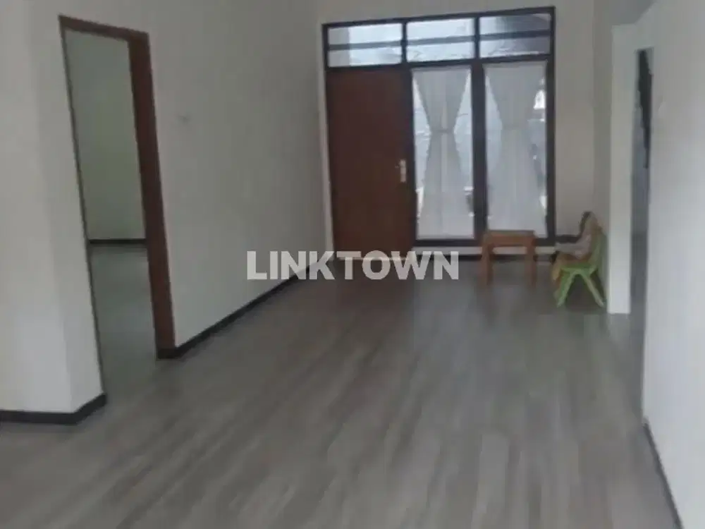 Rumah Dapat Taman Depan dan Belakang di Pusat Kota Sidoarjo Harga bisa Nego