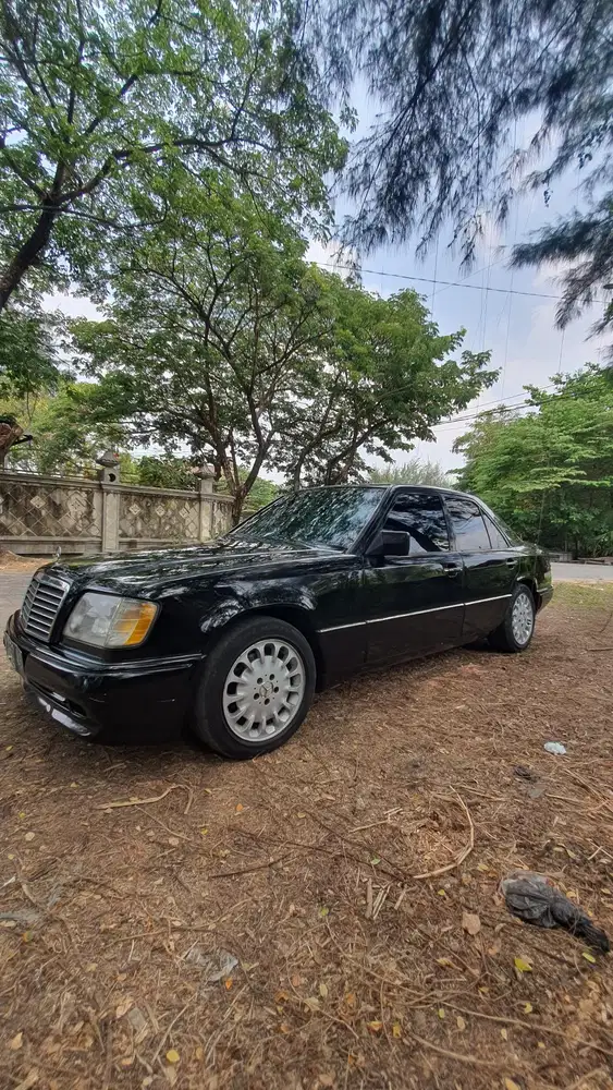 Mercedes-Benz E320 1994 Bensin