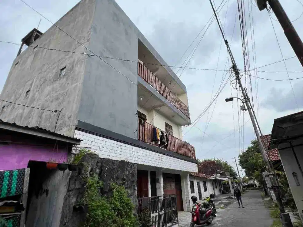 DIJUAL KOST AKTIF 3LANTAI DEKAT KAMPUS UTY BATIKAN UMBULHARJO
