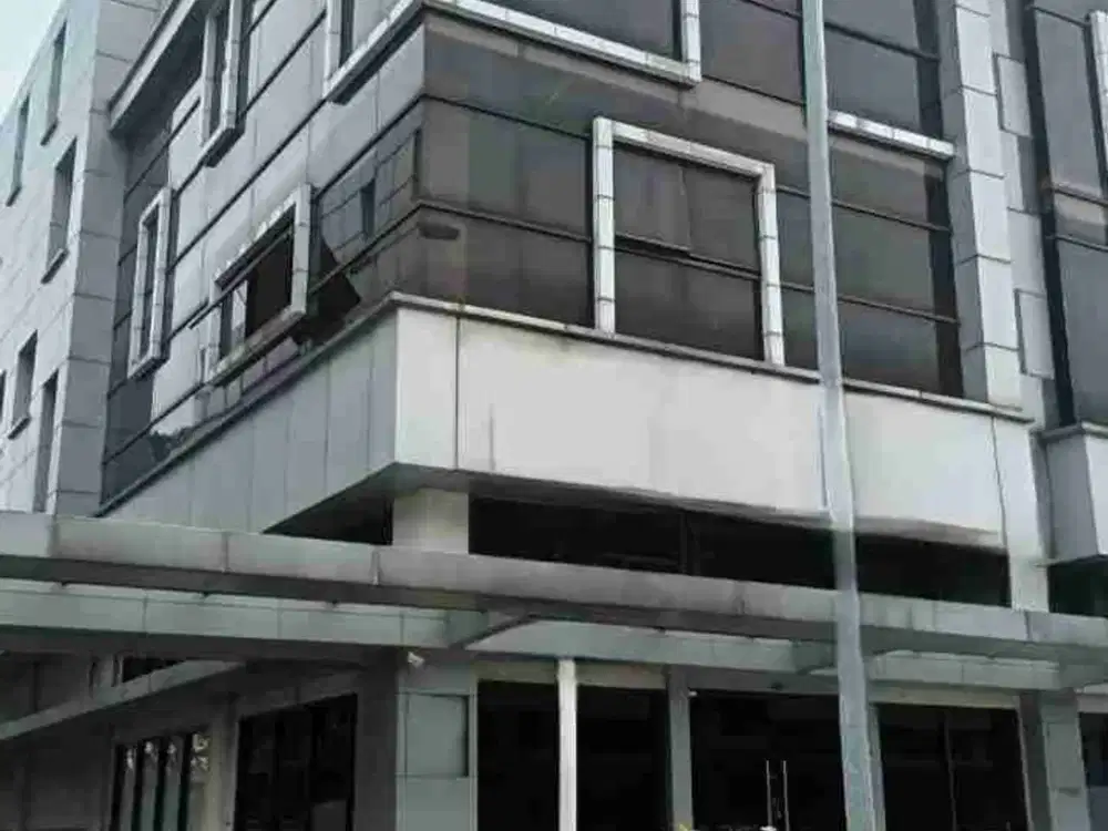 Disewakan Ruko Avenue 3 Lantai Hook Siap Pakai Strategis Di JGC Cakung Jakarta