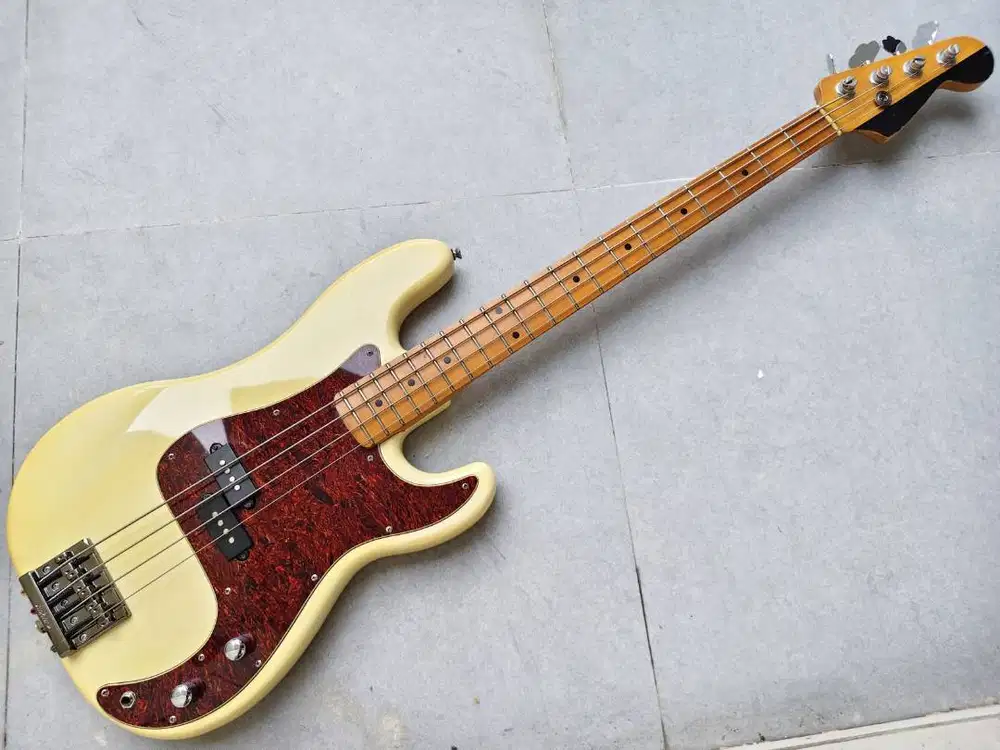 precision bass / p-bass Japan vintage Yamaha Pulser PB-400 full modifi