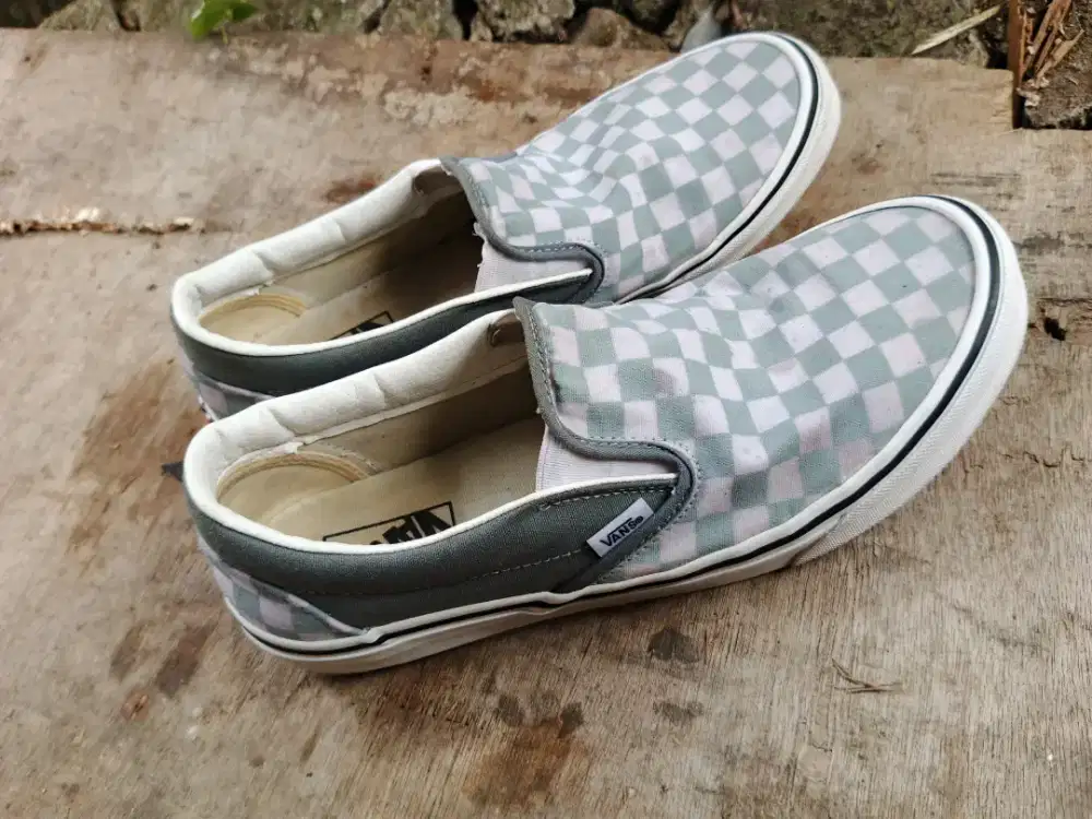 Jual sepatu Vans slip on original size 43 bisa kirim bayar cod