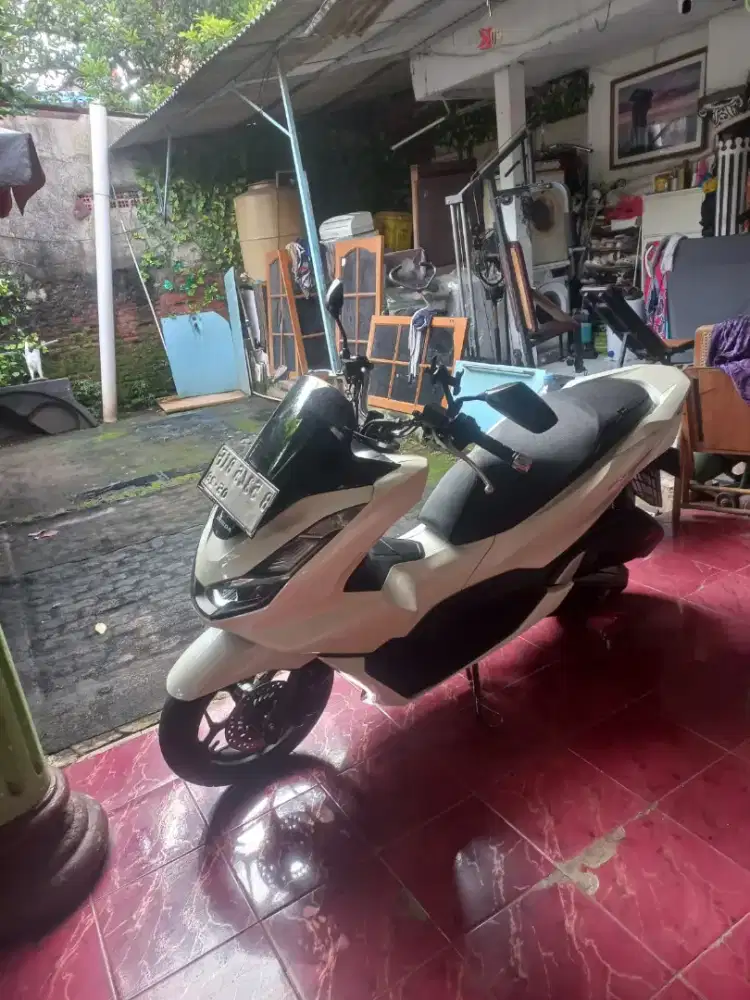 Dijual pcx th 2023 mulus