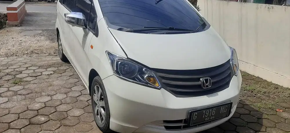 JUAL MOBIL FREED