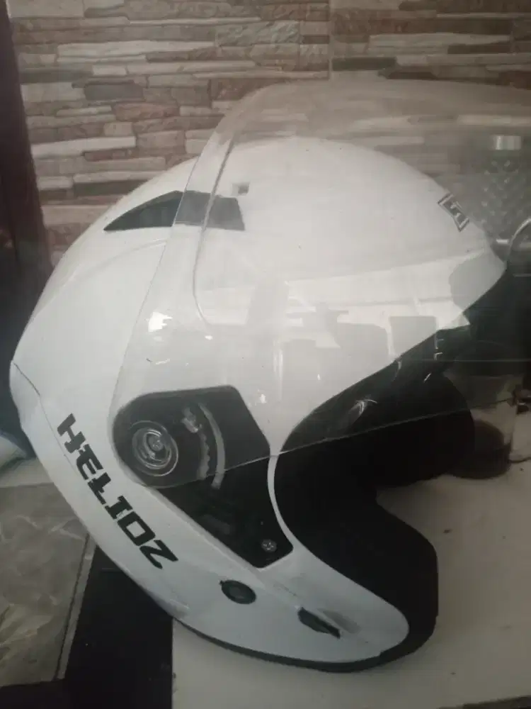 Helm bekas pemakaian 2bln