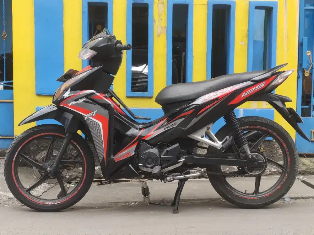 Honda Blade fi 125 dobel disk dikranji bekasi