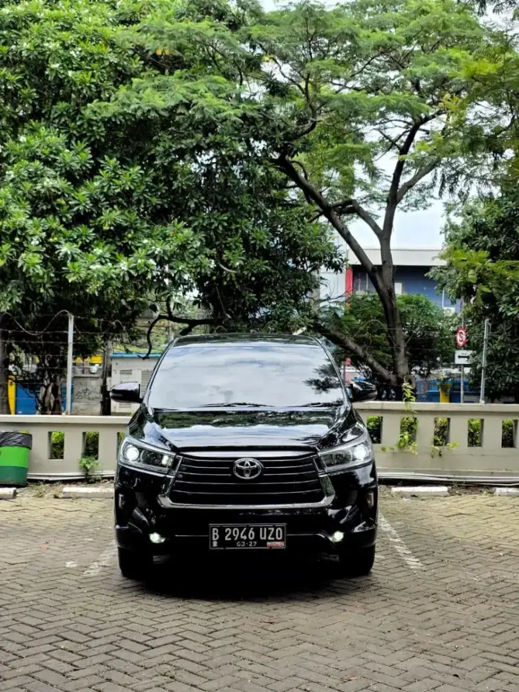 Innova Reborn 2.0 V Bensin AT 2022