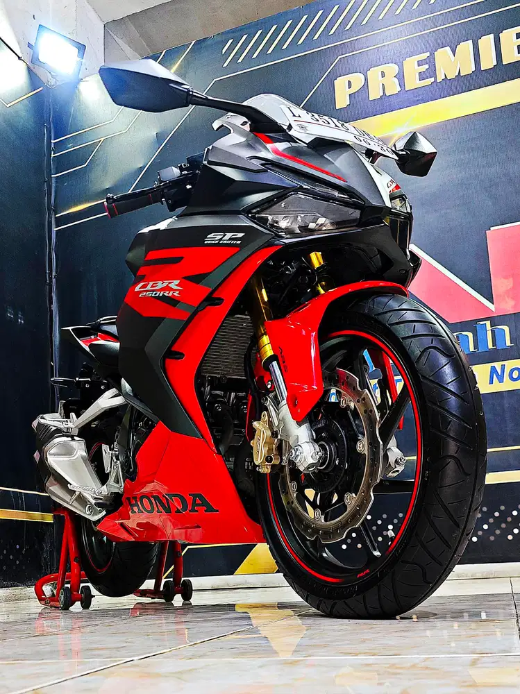All-new CBR 250RR SP ABS QS Type tertingi km1rb.Anugerah motor rungkut