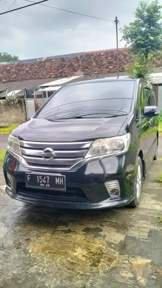 Nissan Serena hws 2013 siap pakai