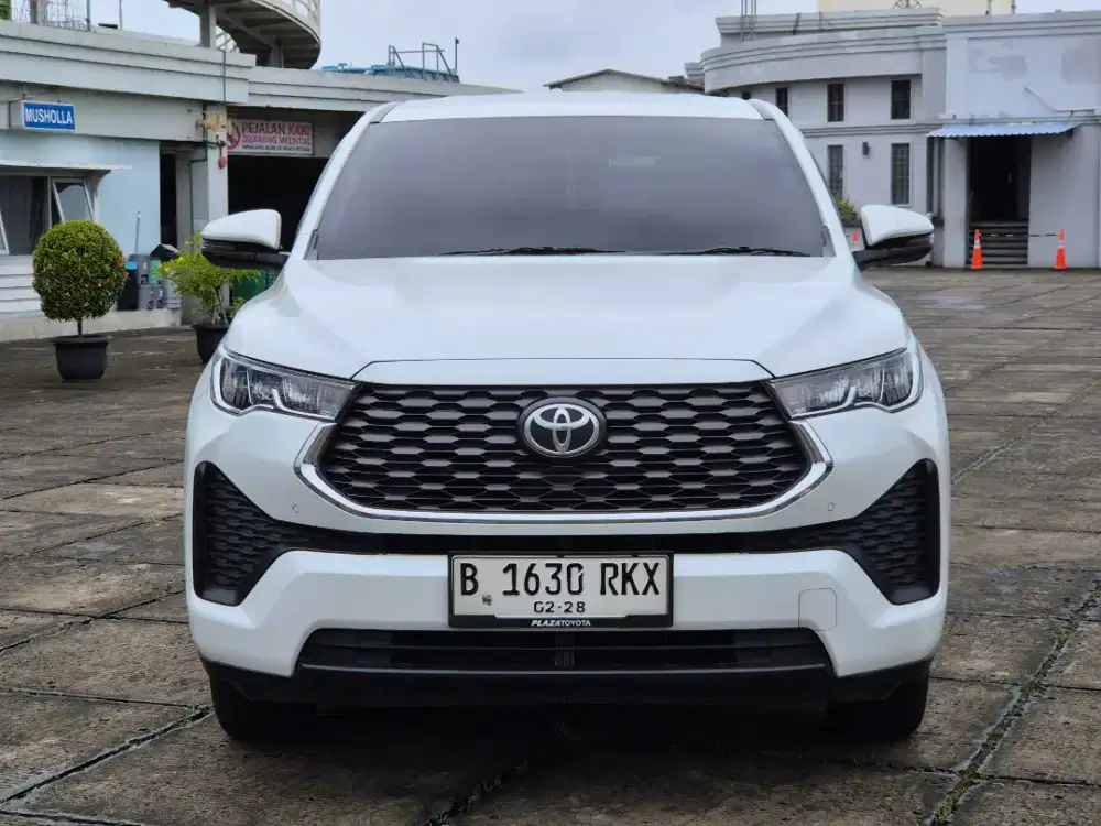 (Dp cm 35jt) Km 30rban Zenix V 2.0 AT 2022 Tgn1 Muluz Siap Mudik